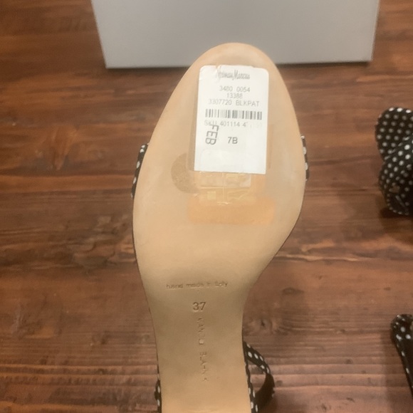 🌟 HP🌟 NWT Manolo Blahnik Chaos Linen Sandals Black and White Polka Dot - Picture 8 of 9